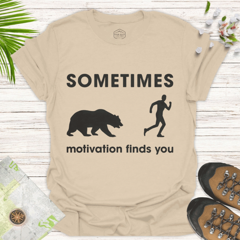 Motivational Bear Running T-Shirt – Unisex Softstyle Tee - sand